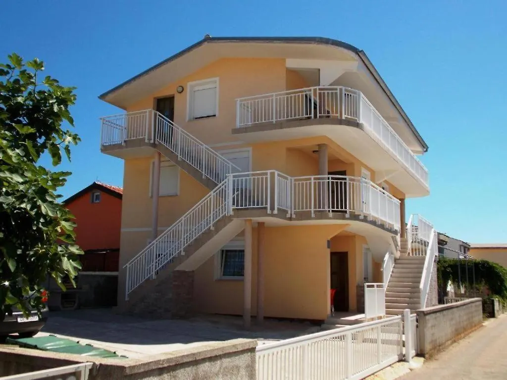 Otok Vir Apartmani 0*,