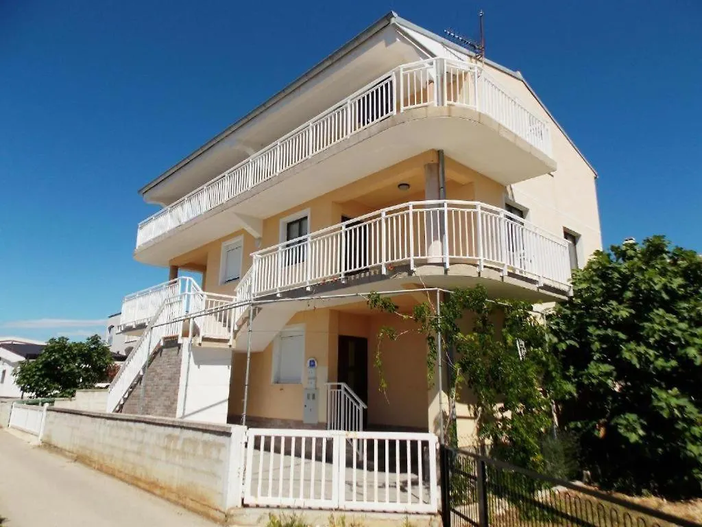 Otok Vir Apartmani Appartement